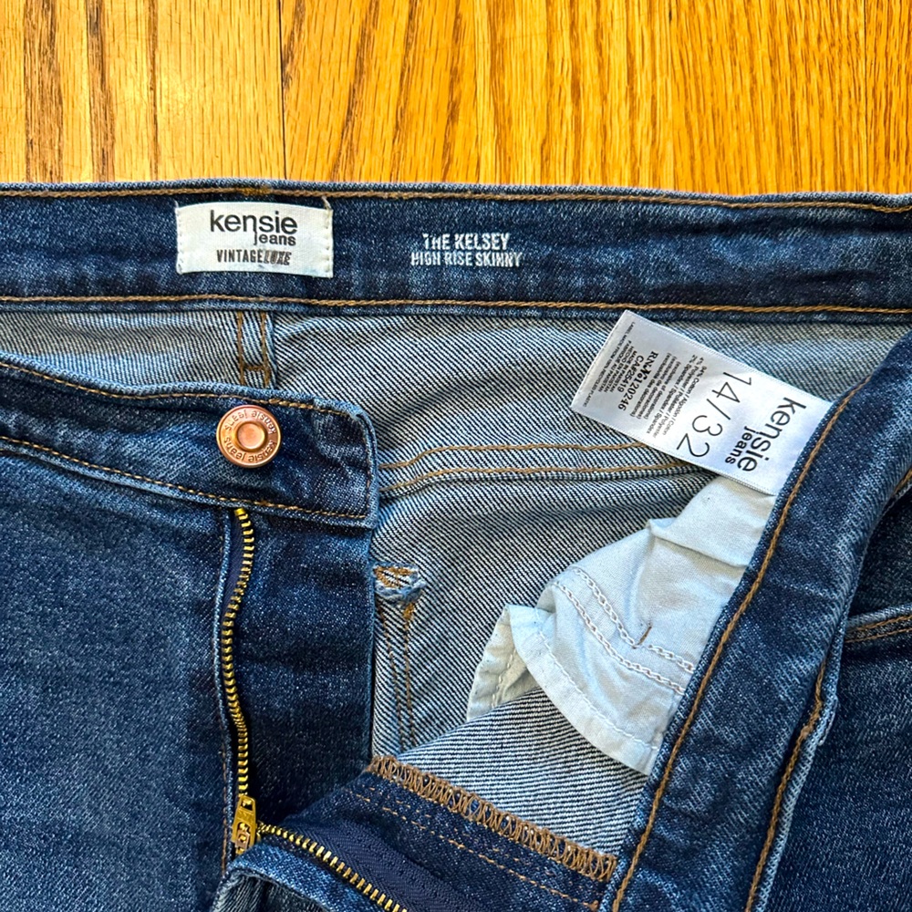 Kensie Vintage Luxe “The Kelsey” High Rise Skinny Jeans, Size 14